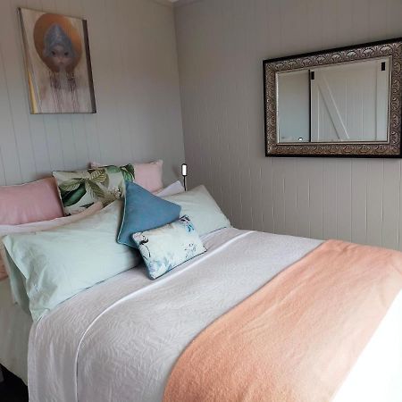 Secluded, Private Rural Retreat Mins From Warkworth -"Avondale" Minihouse 빌라 외부 사진